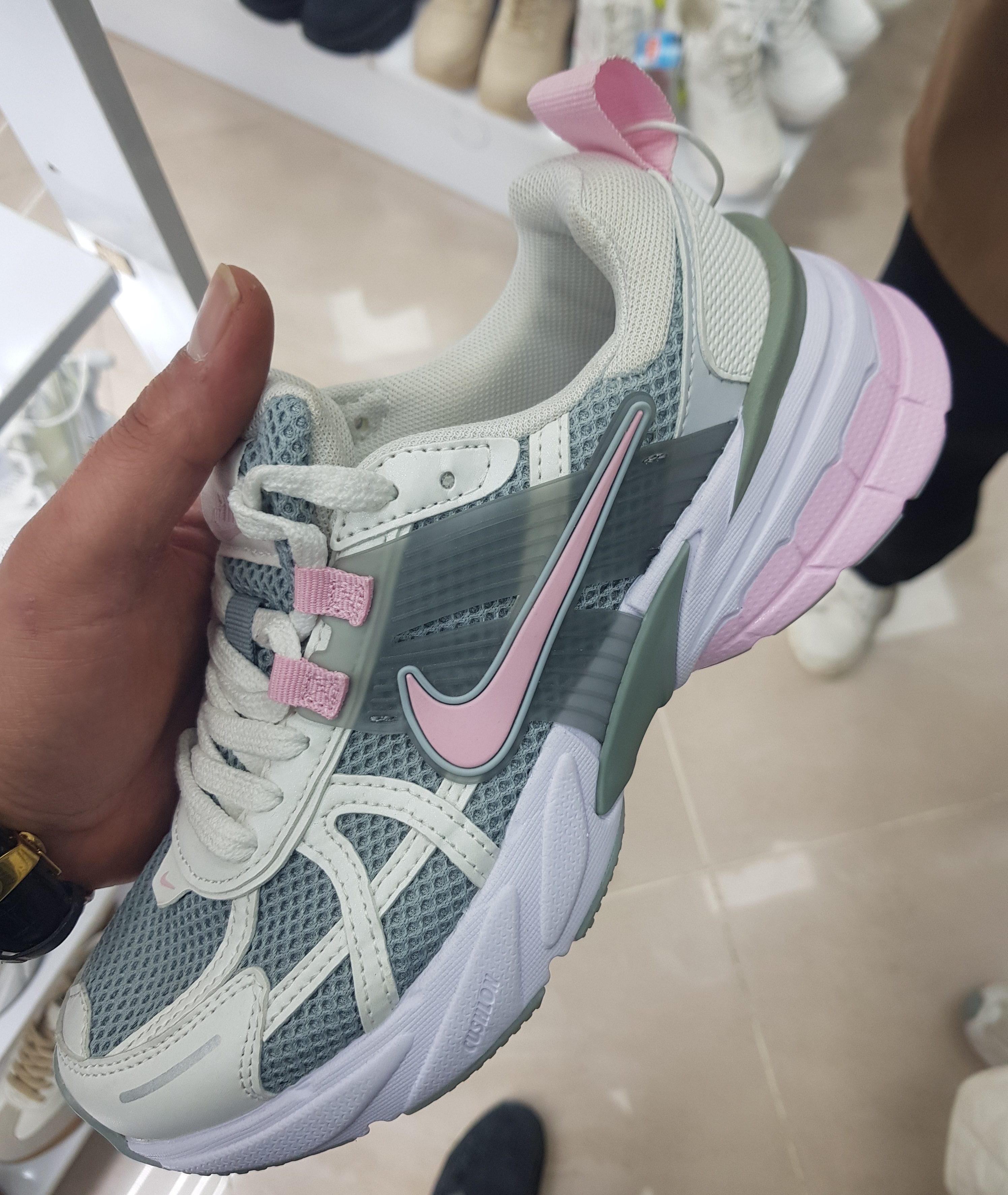 نایک وی تو کی ران طوسی صورتی Nike V2K Run