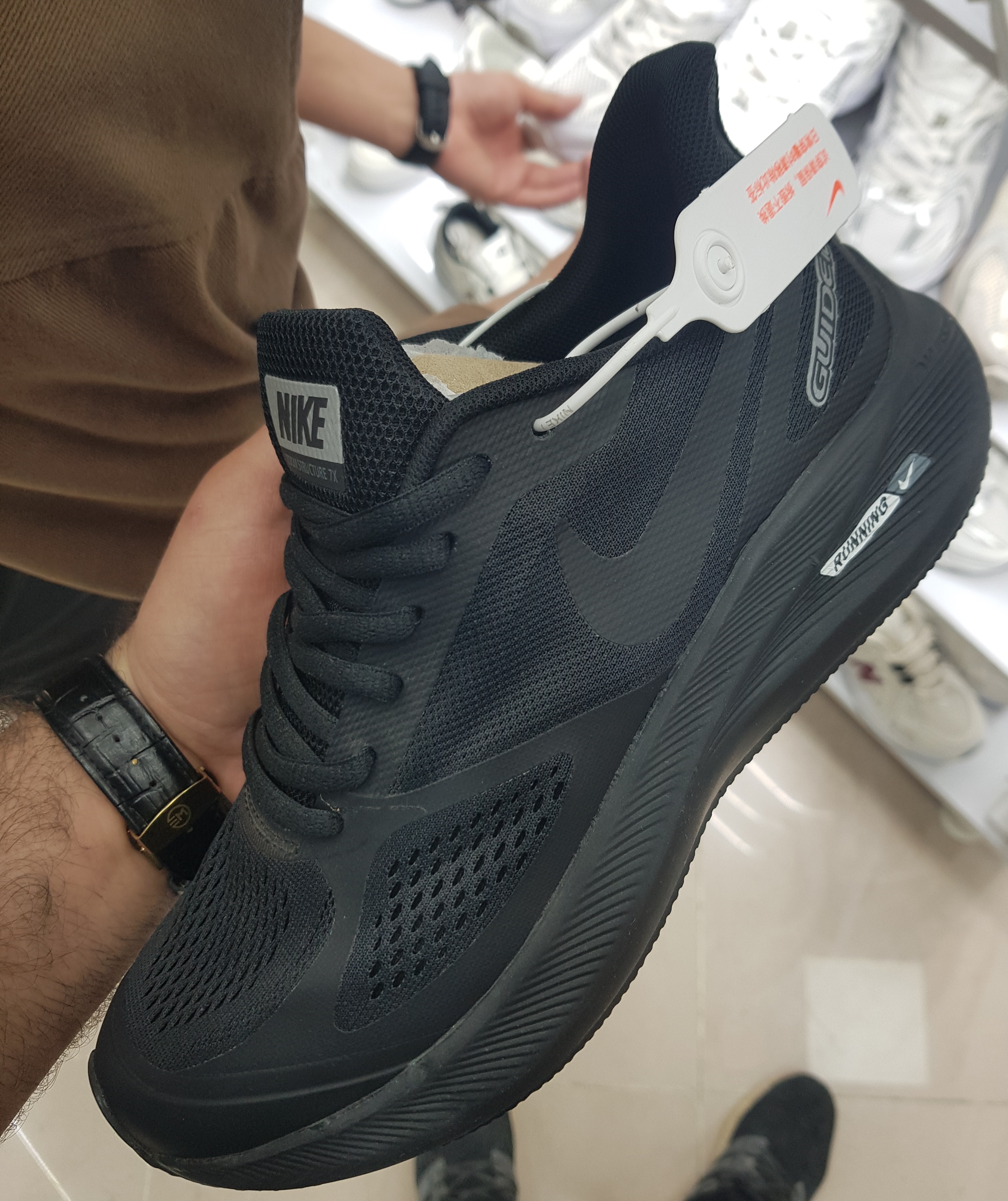 نایک گاید تمام مشکی Nike Guide Black
